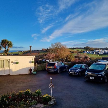 Lovely Private Studio Room With Own Kitchen And Bathroom. Set In The Popular Area Of Shiphay In Torquay And Only A Short Walk From Torbay Hospital 外观 照片