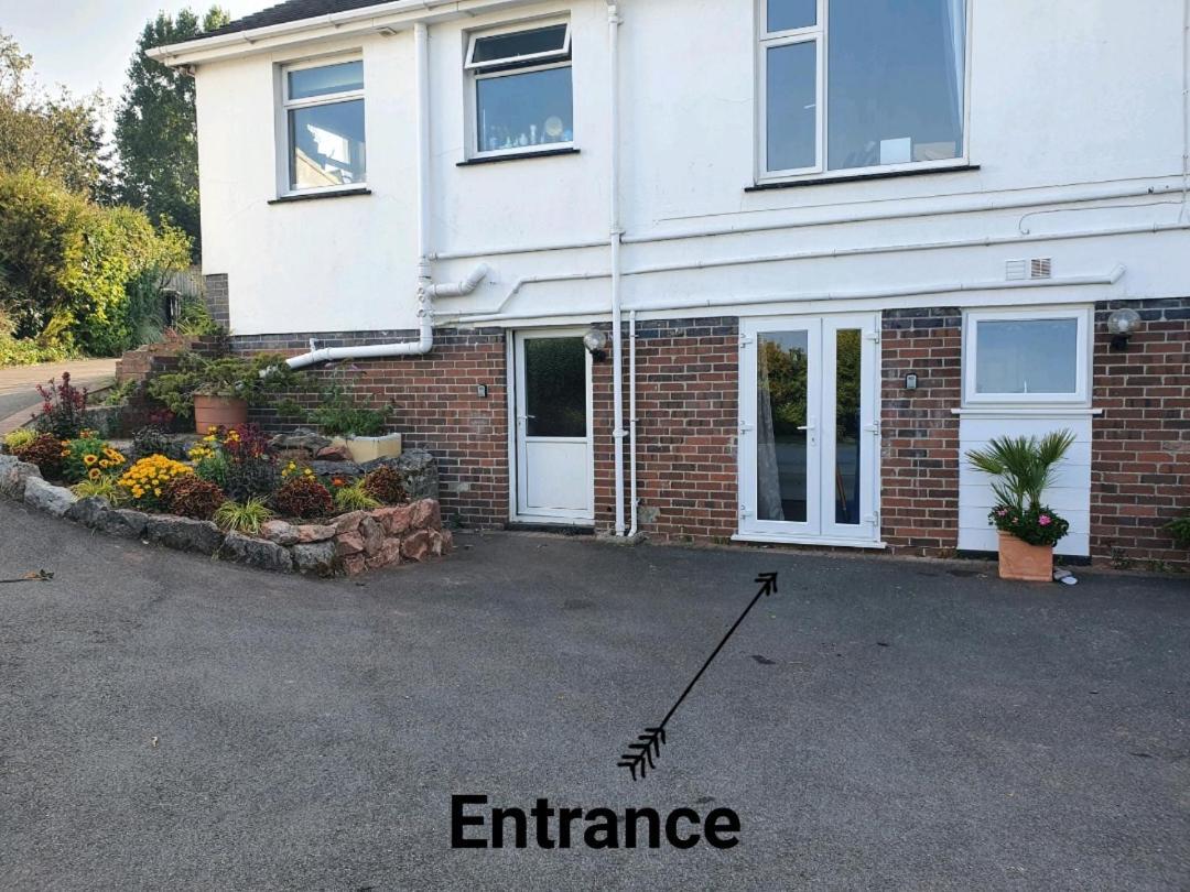 Lovely Private Studio Room With Own Kitchen And Bathroom. Set In The Popular Area Of Shiphay In Torquay And Only A Short Walk From Torbay Hospital 外观 照片