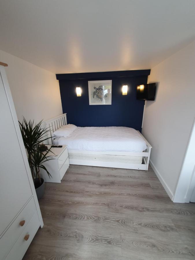 Lovely Private Studio Room With Own Kitchen And Bathroom. Set In The Popular Area Of Shiphay In Torquay And Only A Short Walk From Torbay Hospital 外观 照片
